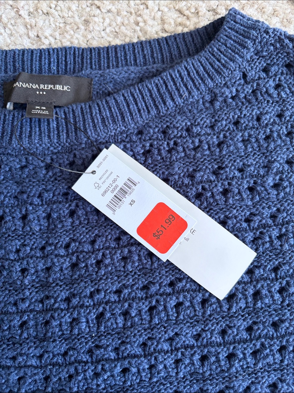 Banana Republic Navy Crochet Knit Sleeveless Crewneck Sweater Shell - Picture 2 of 2